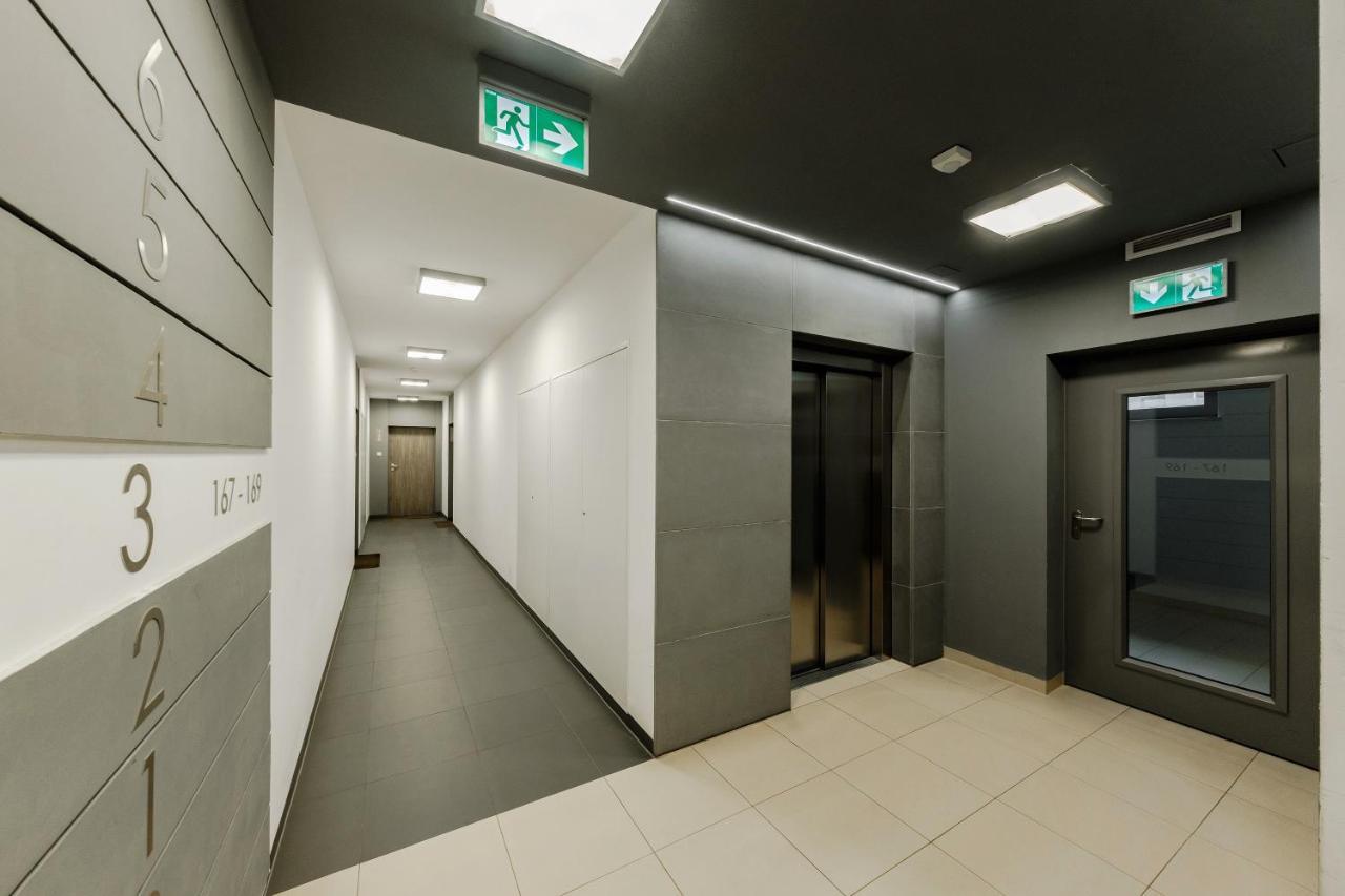 Wola Kasprzaka - Wifi + Smart Tv Apartment Warschau